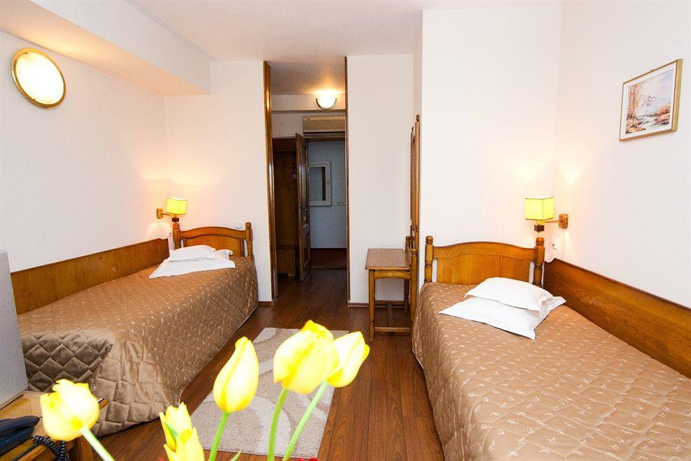 Hotel Onix Клуж-Напока Экстерьер фото