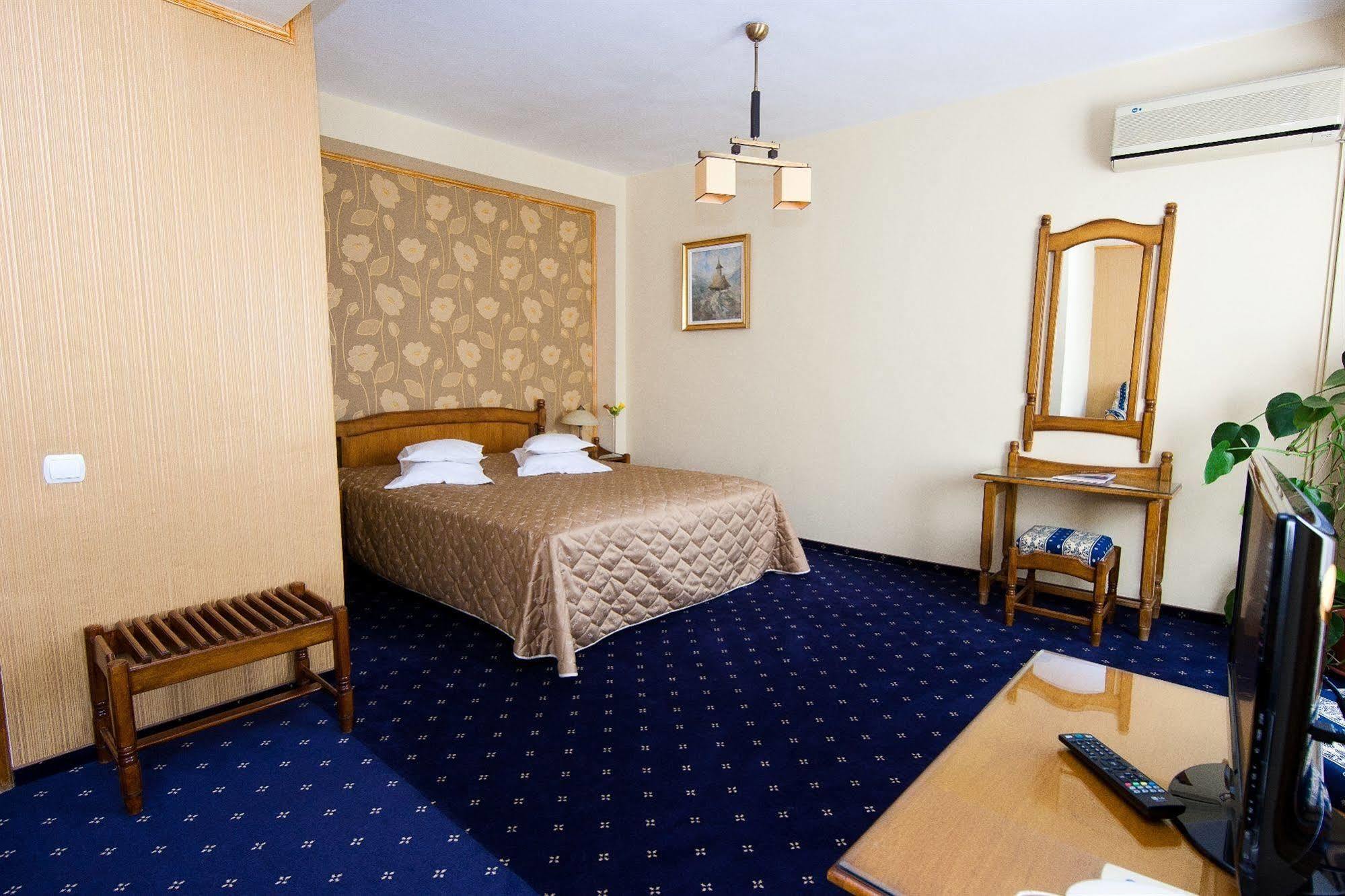Hotel Onix Клуж-Напока Экстерьер фото
